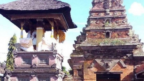 Kulkul atau kentongan yang berada di Puri Agung Klungkung, Bali. Foto: int 