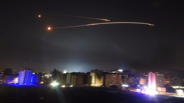 Dalam beberapa tahun terakhir, Israel telah berulang kali melakukan serangan udara ke Suriah. foto : BBC.com