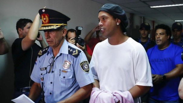 Rodaldinho dikeluarkan dari penjara dan jadi tahanan rumah di Paraguay (foto/int)