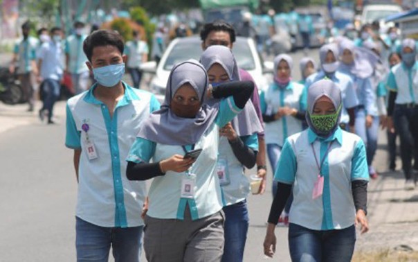 Sejumlah karyawan dirumahkna imbas dari Pandemi Virus Corona di Indonesia (foto/ilustrasi)