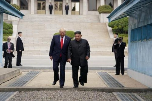 Presiden AS Donald Trump menolak laporan bahwa Pemimpin Korea Utara Kim Jong-un sedang kritis pasca operasi jantung (foto/int)