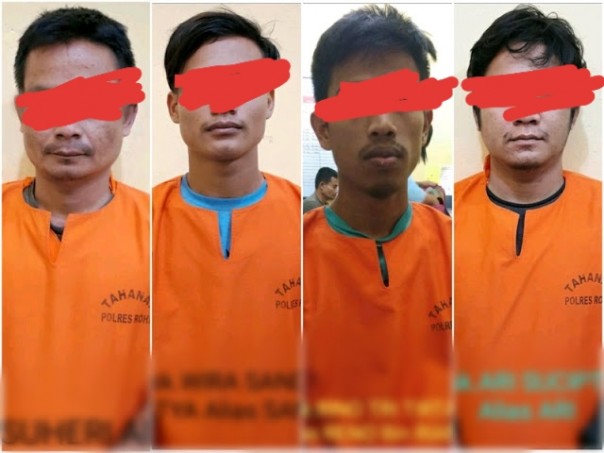 empat pria di Bagan Batu Kecamatan Bagan Sinembah, Rokan Hilir (Rohil) ini dicokok polisi karena ketahuan asyik menghisab sabu (foto/ist)