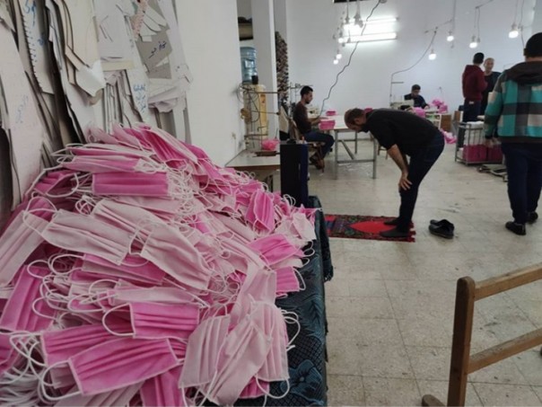 Usaha garmen di Gaza, Palestina ketiban rejeki dengan banjirnya order pembuatan masker (foto/int)