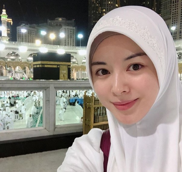 Selebgram asal Korea Selatan, Ayana Moon yang mantap memeluk agama Islam (foto/int)