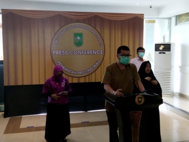 Juru bicara gugus tugas Covid-19 provinsi Riau dr Indra Yopi mengatakan, Sabtu (2/5/2020) ada penambahan 3 kasus positif di Riau (foto/Wira)