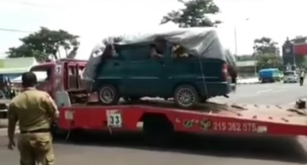 Pemudik sampai sewa jasa towing biar bisa lolos mudik (foto/int)