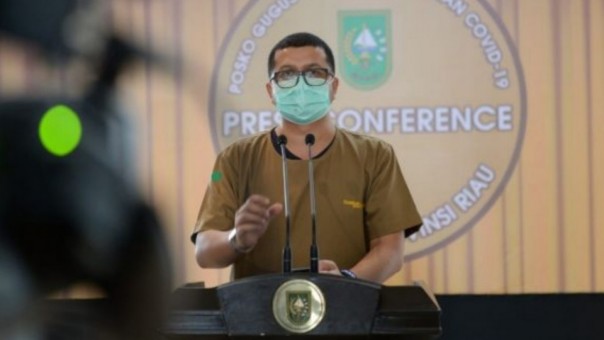 dr Indra Yovi jubir penanggulangan Covid-19 Riau (foto/wira)
