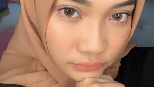 Cindy Caroline Masuk Islam di Bulan Ramadhan 2020 dan Mulai Berhijab (foto/int)