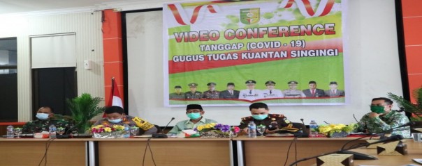 Bupati Mursini Vidcon Sama Gubernur Riau, Sampaikan Kondisi Kuansing (foto/Zar)