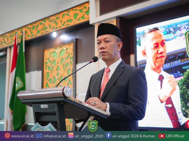 Rektor Universitas Islam Riau Prof Dr H Syafrinaldi, SH, MCL 