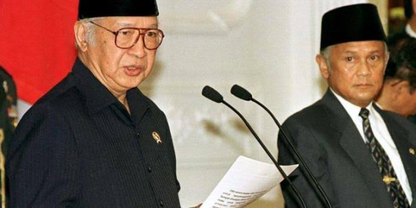 Presiden Soeharto mengundurkan diri setelah 32 tahun berkuasa (foto/int)