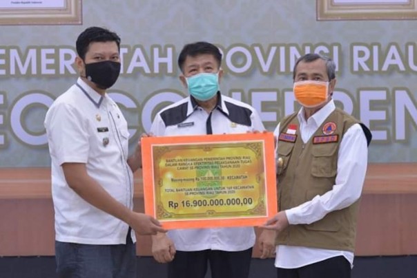 Terima Bantuan dari Pemrov Riau, Pemkab Siak Akan Salurkan BLT Ke 16.800 KK (foto/int)