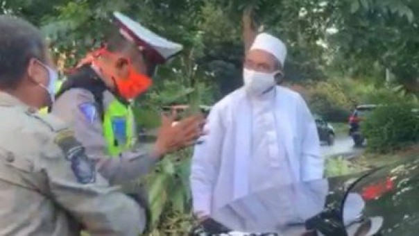Viral Video Habib Cekcok Dengan Petugas (foto/int)
