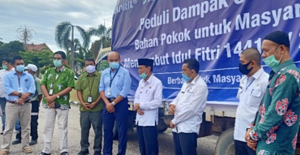 RAPP dan APR Bantu 10.905 Paket Sembako Untuk Masyarakat Lima Kabupaten di Riau (foto/ist)