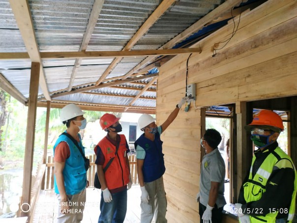 Jelang Lebaran, PLN Alirkan Listrik di 7 Desa di Riau