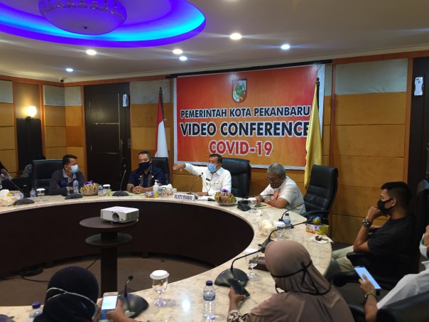 Konferensi Pers Walikota Pekanbaru