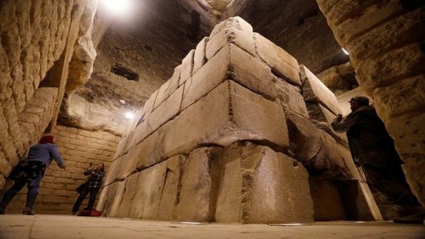 Sementara Dunia Terkunci, Mesir Menemukan Pemakaman Kuno yang Unik