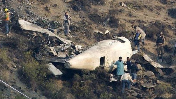 75 Mayat Dari 97 Korban Kecelakaan Pesawat Pakistan Berhasil Diidentifikasi Melalui Tes DNA