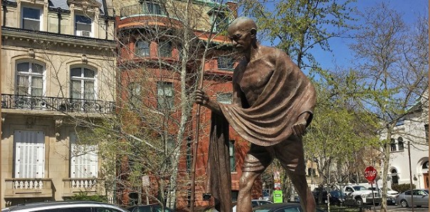 Patung Mahatma Gandhi di luar kantor Kedutaan Besar India di Washington DC/Net