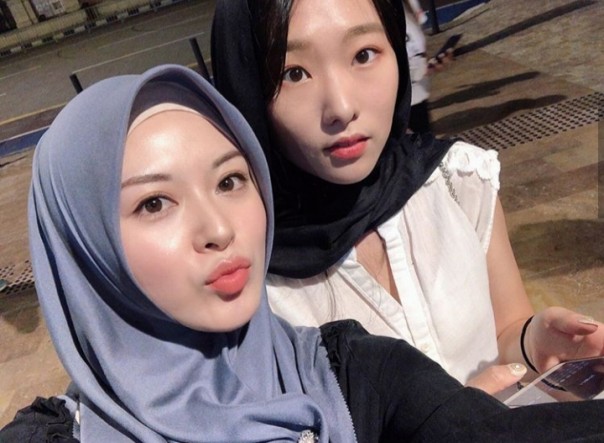 Ayana Moon Unggah Foto Bareng Teman Cantik  Netizen 