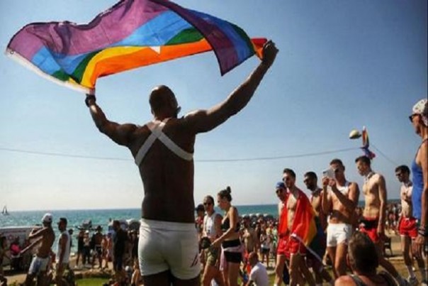 Parade Kebanggaan Gay di Tel Aviv, Israel. Foto/Ynet/