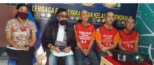 FOTO: Tiga orang Terdakwa WNA asal Malaysia saat divonis bebas