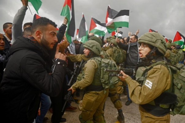 Rakyat Palestina berjuang menentang pendudukan Tentara Israel