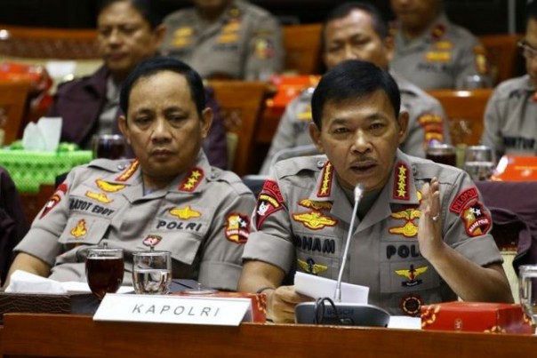 Kapolri Jenderal Pol Idham Azis (kanan) dan Wakapolri Komjen Pol Gatot Eddy Pramono (kiri) memberikan paparan saat rapat kerja dengan Komisi III DPR di Kompleks Parlemen, Senayan, Jakarta. (ilustrasi) Foto: int