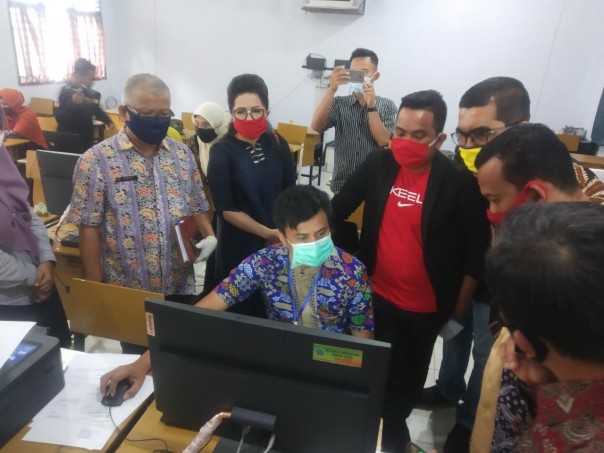 Sidak PPDB ke SMAN 8 Pekanbaru, DPRD Riau Temukan Pemalsuan Data Suket