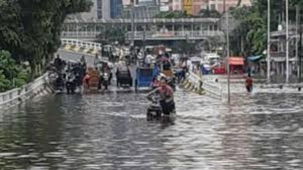 Setidaknya 12 Orang Tewas Dalam Insiden Banjir di Barat Daya Cina 