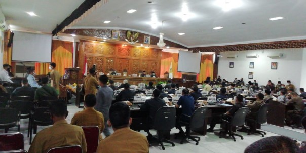 DPRD Sampaikan Pandangan Umum Terhadap LKPJ Bupati Kuansing Tahun 2019 (foto/Zar)