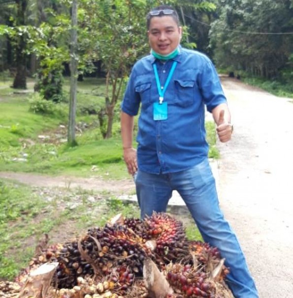 Kabid Pengolahan dan Pemasaran Dinas Perkebunan Riau, Defris Hatmaja