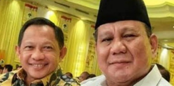 Menteri Dalam Negeri Tito Karnavian dan Menteri Pertahanan Prabowo Subianto. Foto: int 