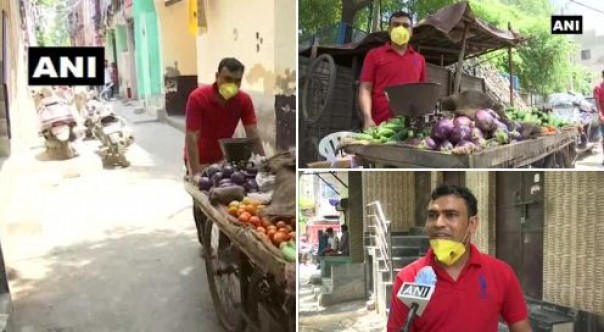 Sekolah Ditutup Dan Terpaksa Hidup Tanpa Gaji Selama Dua Bulan, Guru di Delhi Ini Terpaksa Banting Setir Jadi Penjual Sayur