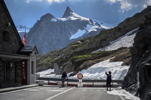 Swiss Membatasi Masuknya Turis Dari 29 Negara Untuk Mencegah Penyebaran Virus Corona
