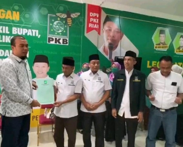 Pilkada Rohul, PKB Resmi Serahkan SK Dukungan Pada Hafizh- Erizal Untuk Pilkada Rohul 