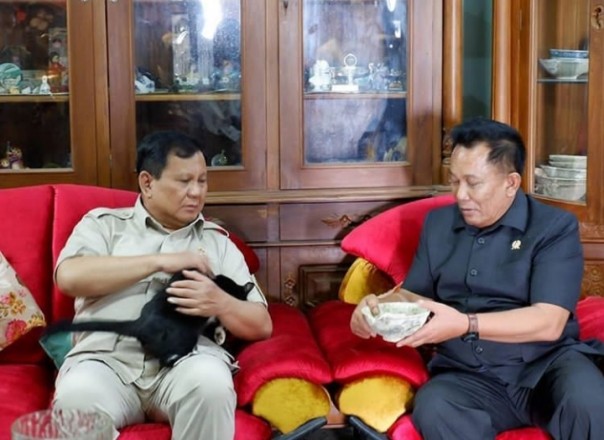 Menhan Prabowo Subianto Berdialog Dengan Brigjen Purn Taufik, Netizen: Kucing Saja Disayang, Apalagi Rakyat (foto/int)
