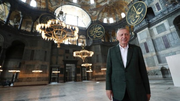 Untuk Pertama Kali, Erdogan Mengunjungi Hagia Sophia Pasca Diubah Kembali Menjadi Masjid