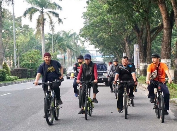 UAS saat bersepeda di jalan Kota Pekanbaru