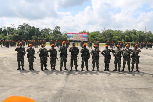 220 Prajurit Pasukan Elit Angkatan Udara Paskhas 462 Pulanggeni Kembali ke Pangkalan Udara Roesmin Nurjadin
