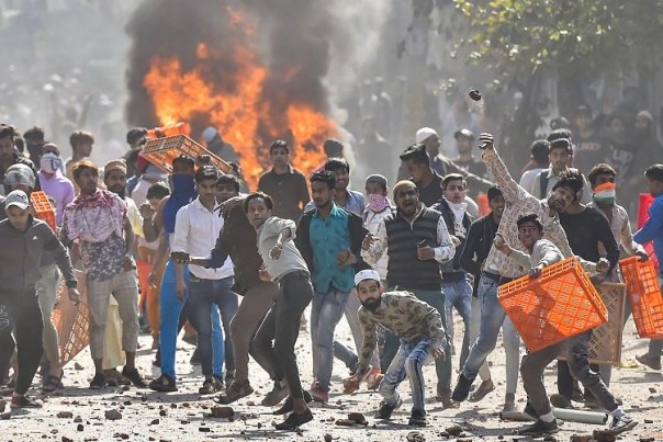 Kerusuhan pecah di India