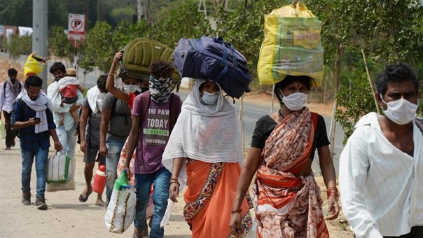 Perusahaan-perusahaan India Berusaha Memikat Hati Para Pekerja Karena Virus Corona Menjadi Mimpi Buruk Bagi Para Buruh