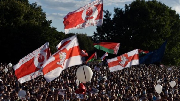 Puluhan Ribu Demonstran Pendukung Presiden Alexander Lakukan Unjuk Rasa di Belarus