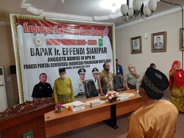 Reses anggota DPR RI Effendi Sianipar di Riau