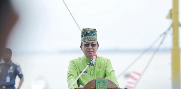 Bupati HM Wardan Melepas Ekspor Perdana Kelapa Bulat menuju Batu Pahat Malaysia (foto/ist)