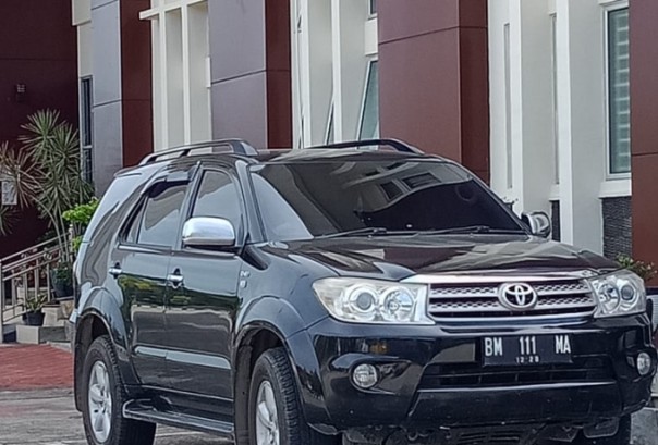 Selain Berplat Bodong, Ketua PN Pasir Pengaraian Pakai Mobil Diduga Nunggak Pajak (foto/int)