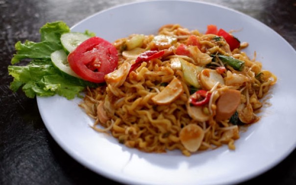 Lapar dan Bingung Mau Buat Apa? Coba Resep Mie Goreng