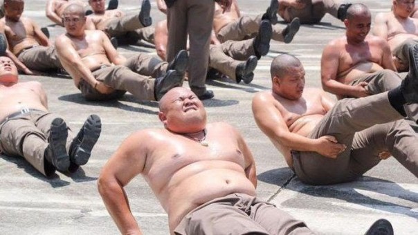 Polisi Thailand Perut Buncit Masuk Kamp Pelatihan, Ternyata Ini Alasannya (foto/int)