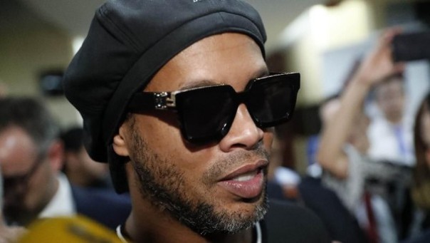 Keluar Penjara, Ronaldinho Disebut Langsung Pesta Model-model di Hotel (foto/int)