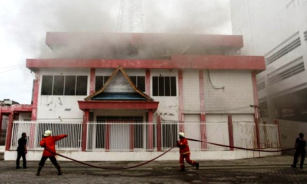 STO Telkom di Pekanbaru terbakar